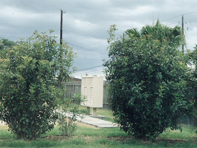 Foto del edificio - 2601 Leary Ln