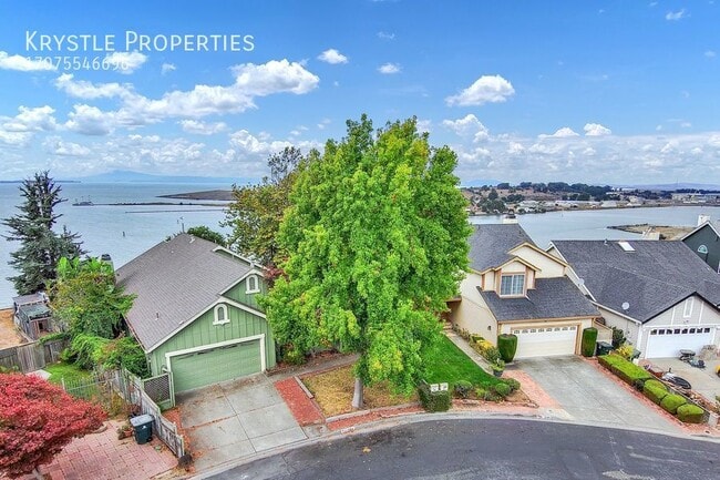 Building Photo - 244 Seawind Dr