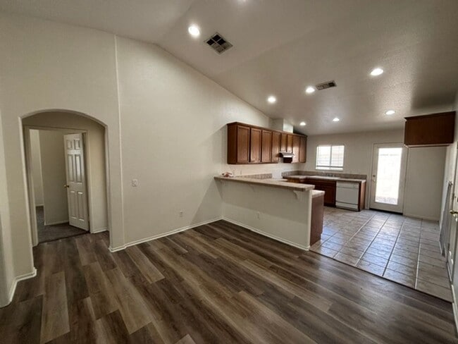 Building Photo - 2449 Ensenada Dr