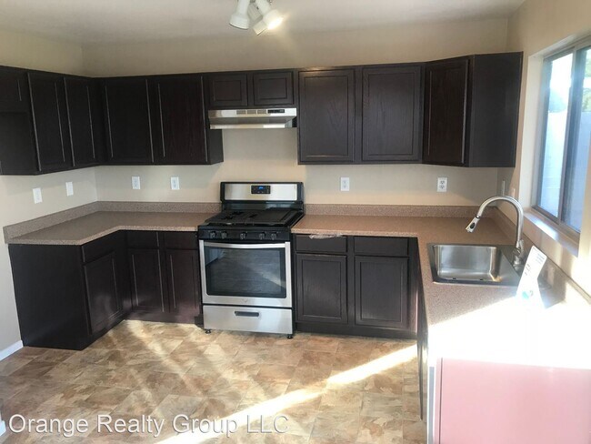 Building Photo - 3 br, 2 bath House - 7882 Snow Angel St.