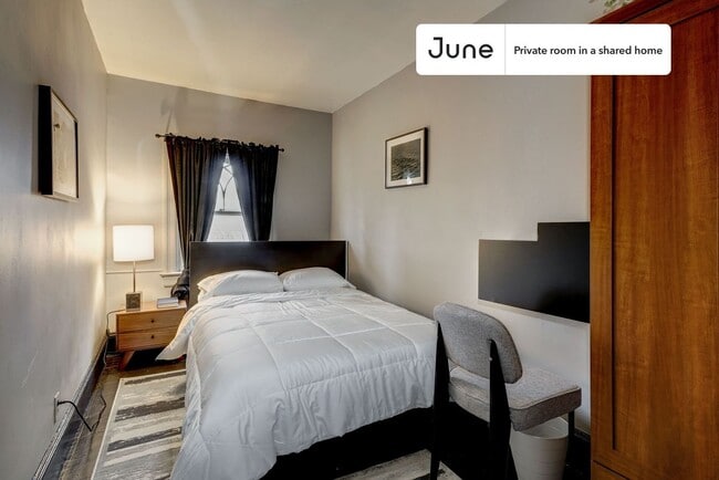 Building Photo - Room in Shared 7 bed/3.5 bath home in Woodley Park