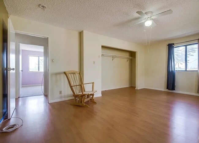 Building Photo - 1263 E 87th Pl