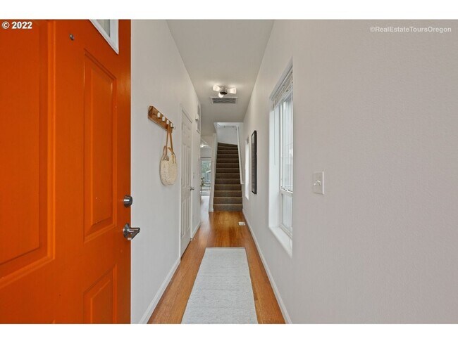 Building Photo - *Move In Special* 3 bdrm, 2 ba, house with...