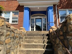Building Photo - 115 Elm Ave