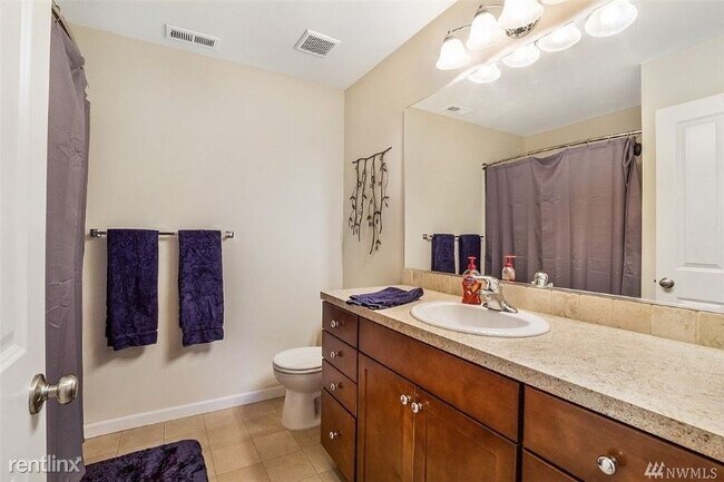 Building Photo - 4 br, 2.5 bath House - 12905 116th Av Ct E