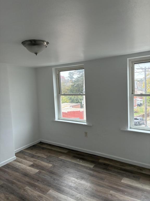 Foto del edificio - 1150 Brownsville Rd