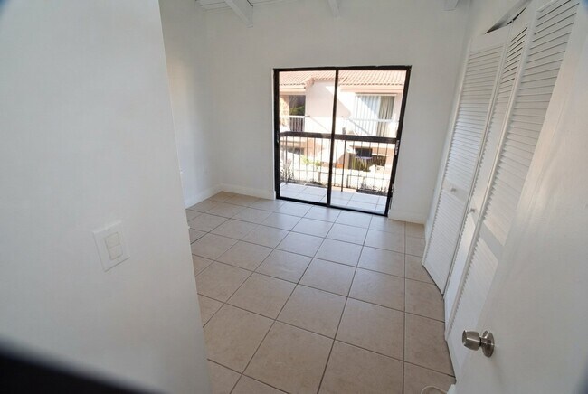 Foto del edificio - 1921 SW 107th Ave