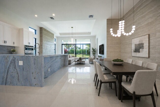 Building Photo - 9597 Regal Palm Ct