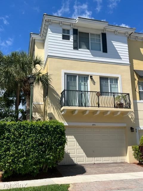 Building Photo - 3 br, 3.5 bath House - 645 NW 38th Cir