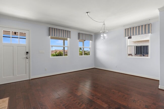 Foto del edificio - Crown Point 4Bed 3Bath (2 Primary suites) ...