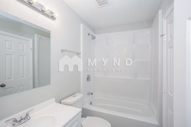 Building Photo - 3 br, 2.5 bath House - 10325 Cannarti Dr