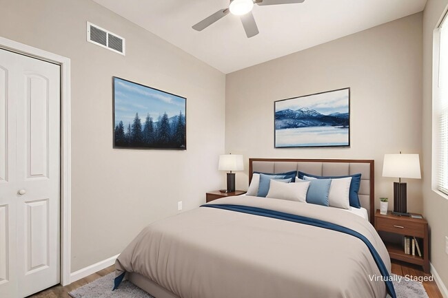 Building Photo - Stunning Renovation on the Near East Side!