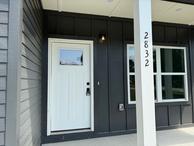 Building Photo - Newly Built 3-Bedroom Gem with Easy Highwa...
