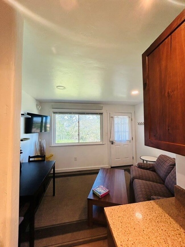 Building Photo - 1BR Mountain Condo with Valley Views – Après Ski Way Living