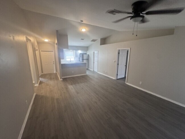 Foto del edificio - 2412 Vernon Ave S