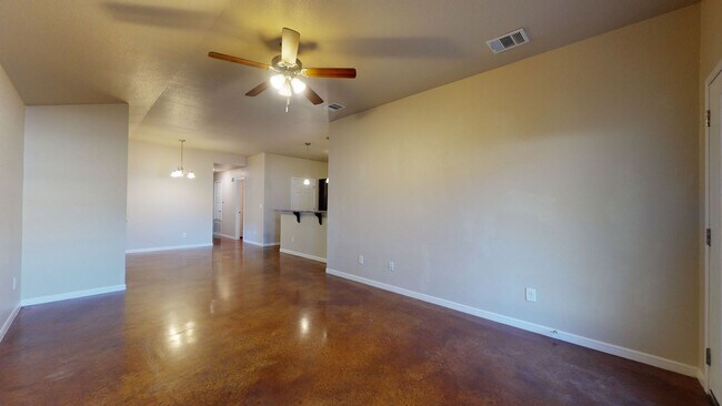 Foto del edificio - Gorgeous duplex in Harker Heights with STAINED CONCRETE FLOORING THROUGHOUT!