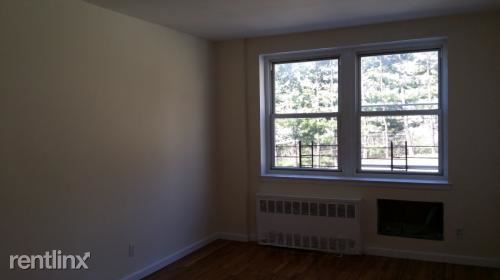 Building Photo - 440 Warburton Ave