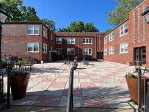 Building Photo - 7762 Wise