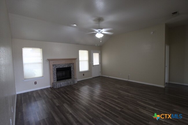 Building Photo - 503 Osman Dr