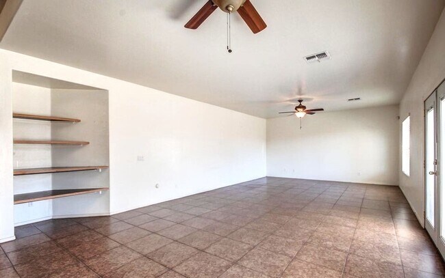 Foto del edificio - 1613 S 105th Dr