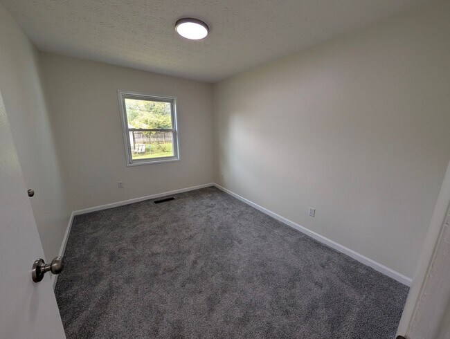 Foto del edificio - 1055 Cottingham Rd