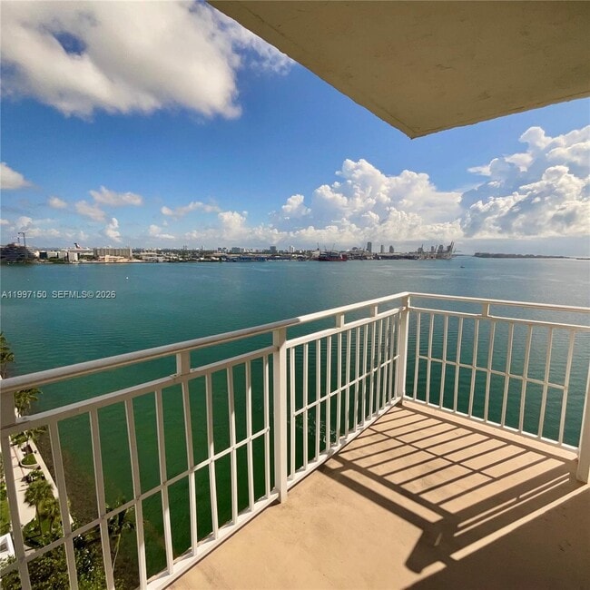 Building Photo - 770 Claughton Island Dr