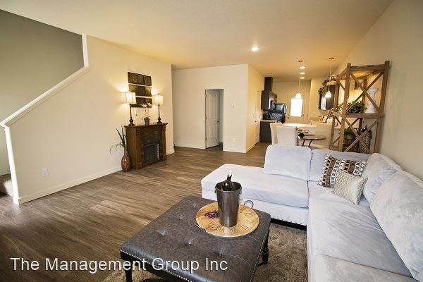 Foto principal - 901 SE 11th Pl