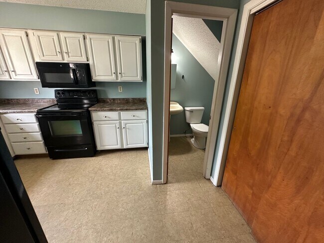 Foto del edificio - 706 Crescent Dr