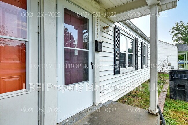 Building Photo - 6633 Evangeline Ave