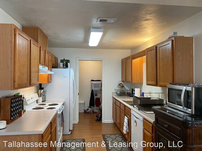 Building Photo - 3 br, 2 bath House - 7347 Hollis Street