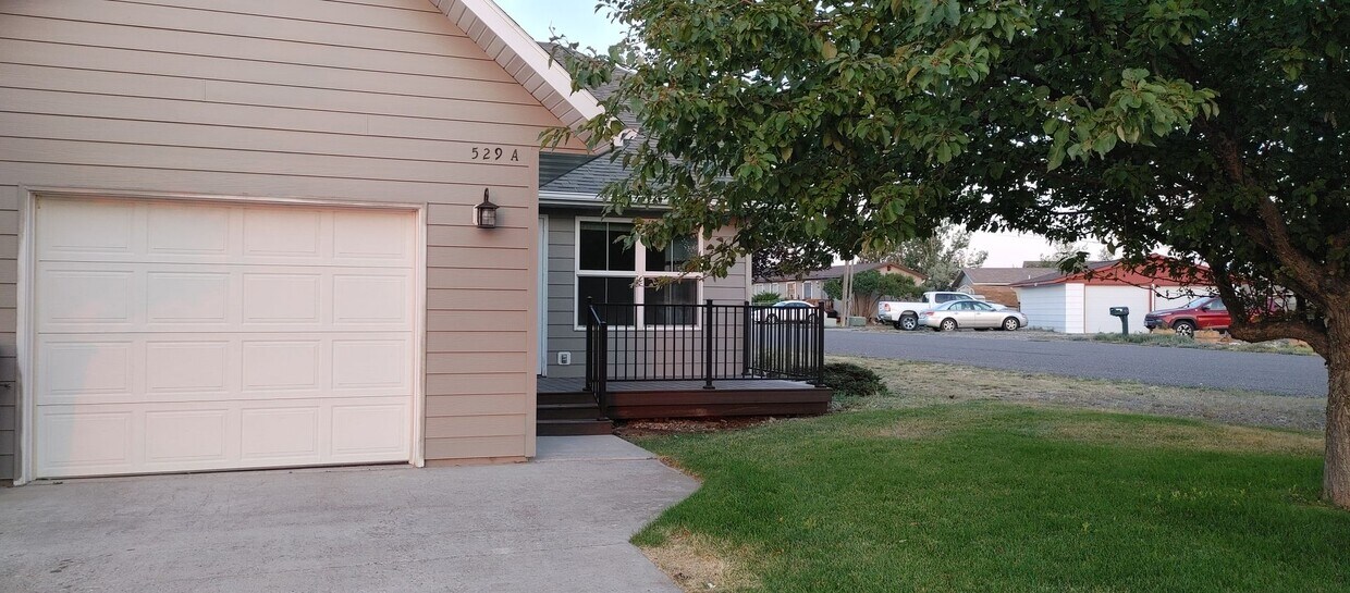 Primary Photo - 529 N 14th St