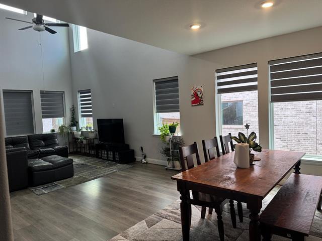 Building Photo - 207 Midnight Trl