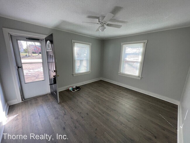 Building Photo - 3 br, 1 bath House - 8626 West Mount Drive
