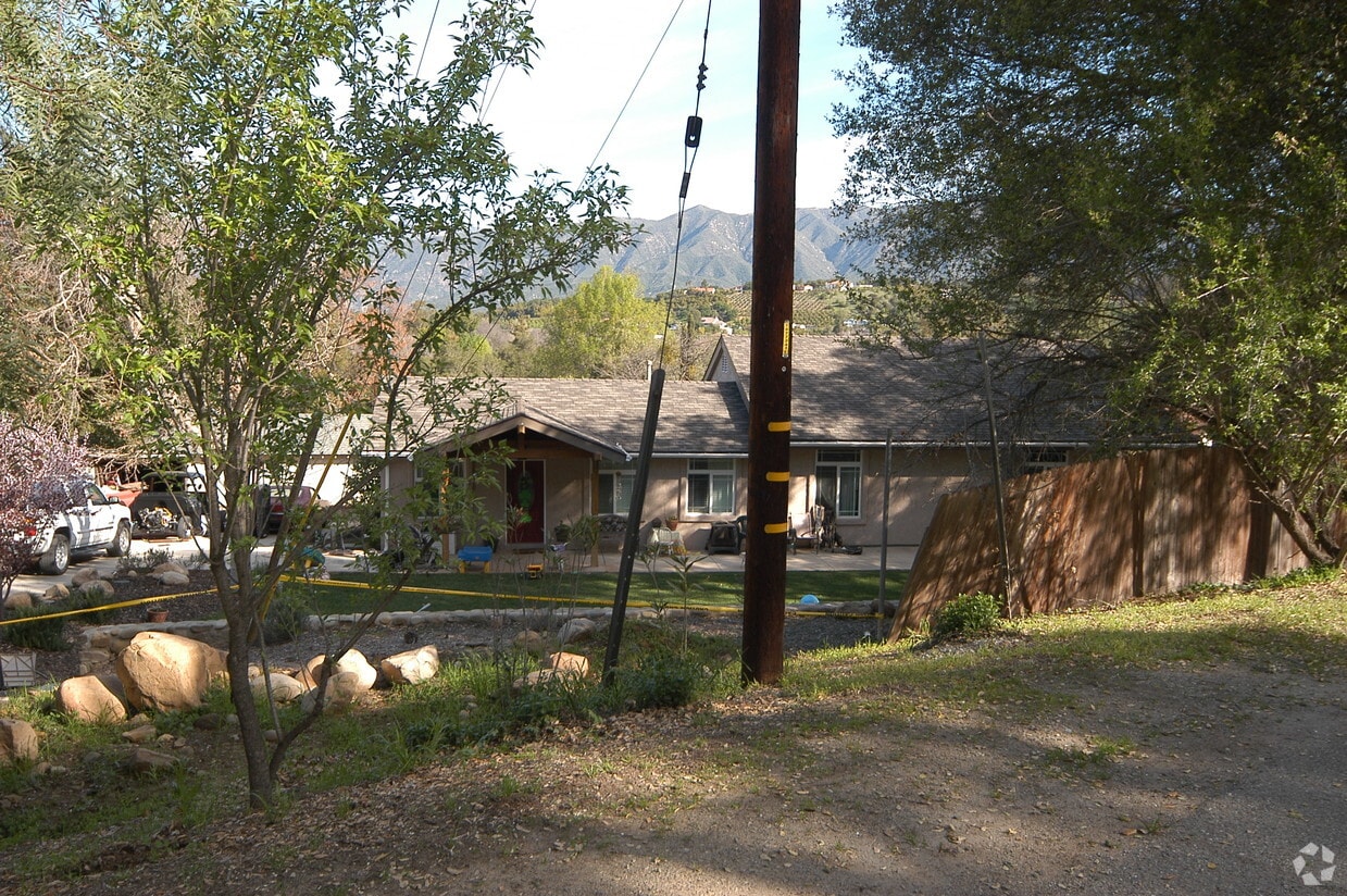 Building Photo - 1451-1463 Orchard Dr