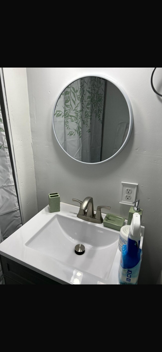 Building Photo - 1617 York St