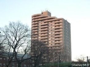 Building Photo - 1523 Central Park Ave