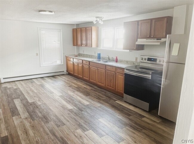 Building Photo - 24 W Main St