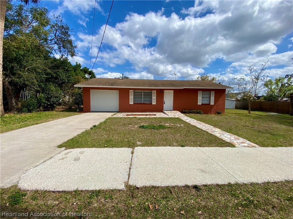Primary Photo - 213 S Florida Ave