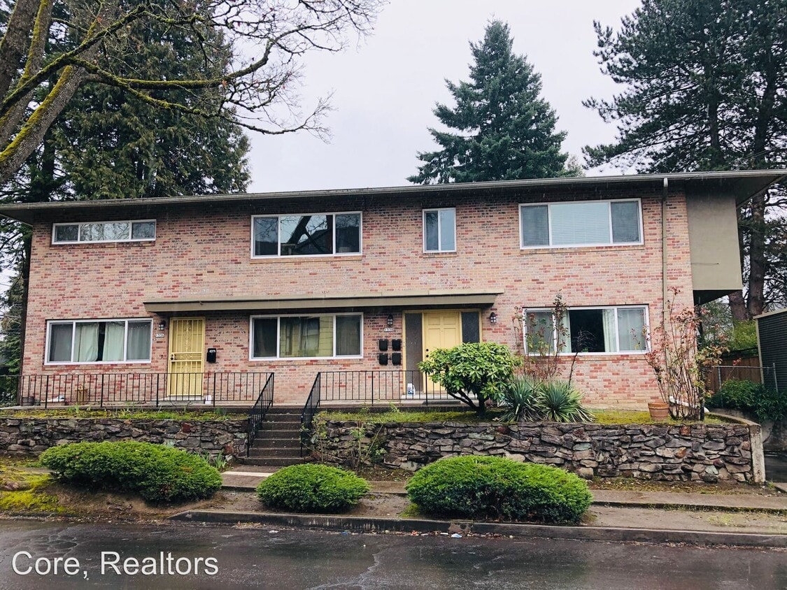 Primary Photo - 1330 NE 26th Ave