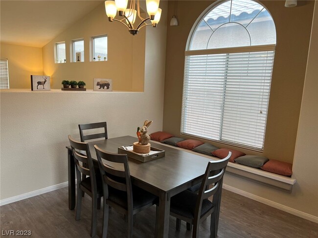 Foto del edificio - 8109 Greenbush Dr