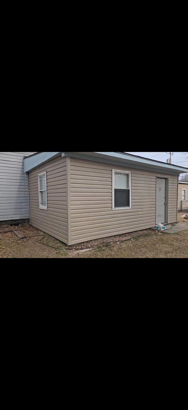 Building Photo - 718 N 18th St