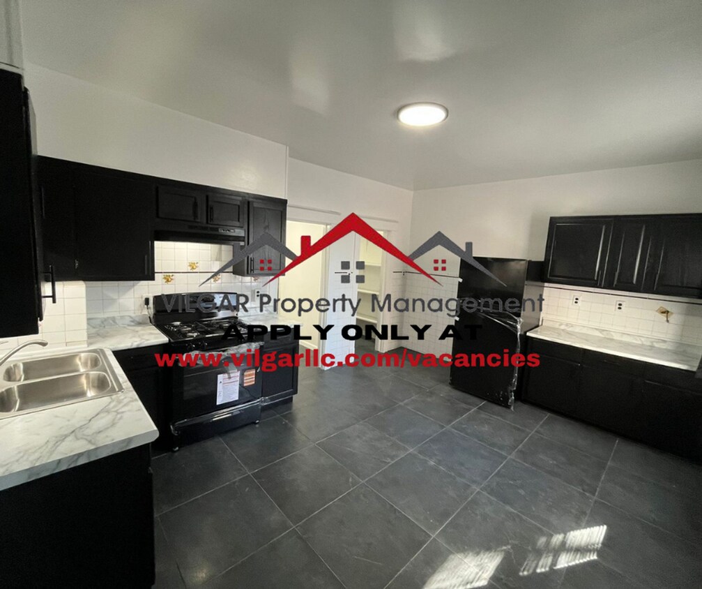 Foto principal - 5035 Olcott Ave