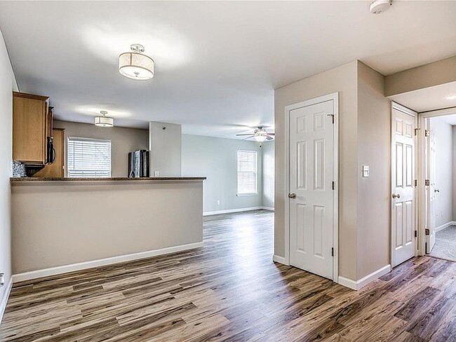 Building Photo - 5200 Spring River Dr