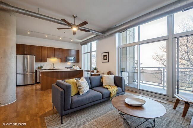 Foto del edificio - 700 N Larrabee St