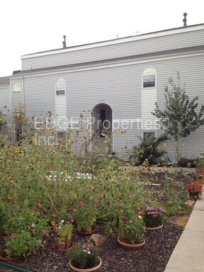 Primary Photo - 11113 E Alameda Ave