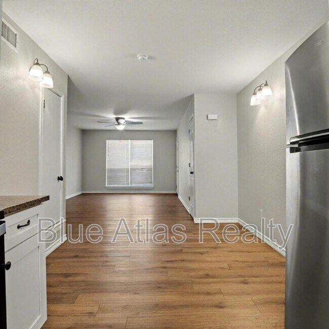 Foto del edificio - 225 Bryan St