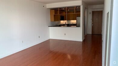 Building Photo - 1 Shore Ln