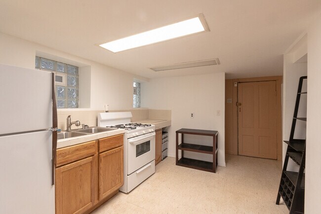 Foto del edificio - 3018 N Hoyne Ave