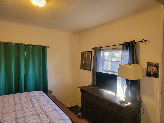 Foto del edificio - 1505 S Sierra Bonita Ave