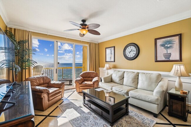Foto del edificio - 15900 Front Beach Rd